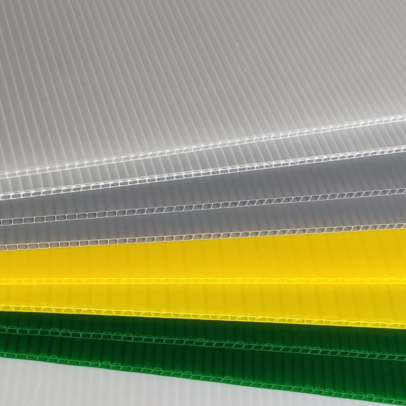 4ft X 8ft ツイン ウォール 波紋プラスチックシート 紫外線耐性 環境に優しい包装のために
